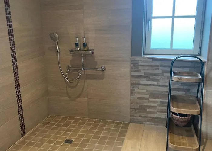 לינה וארוחת בוקר La Pomme D'amour 4*