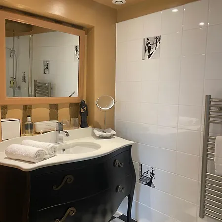 La Pomme D'amour Bed & Breakfast 4*