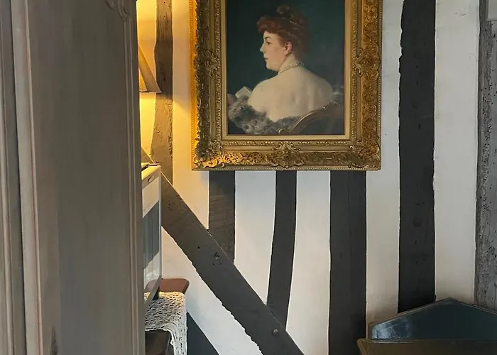 La Pomme D'amour 4* Honfleur